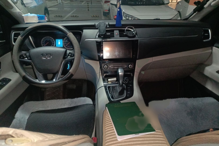 华颂7 2015款 2.0T 自动舒适型中控内饰7002