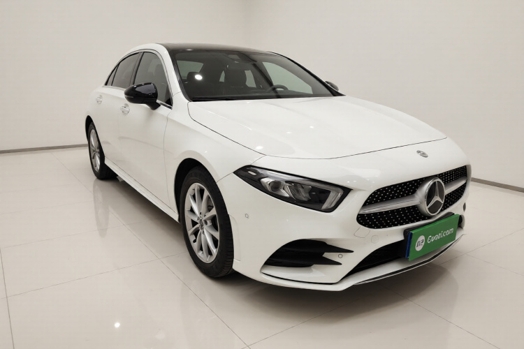 奔驰A级 2020款 A 200 L 运动轿车车身外观3