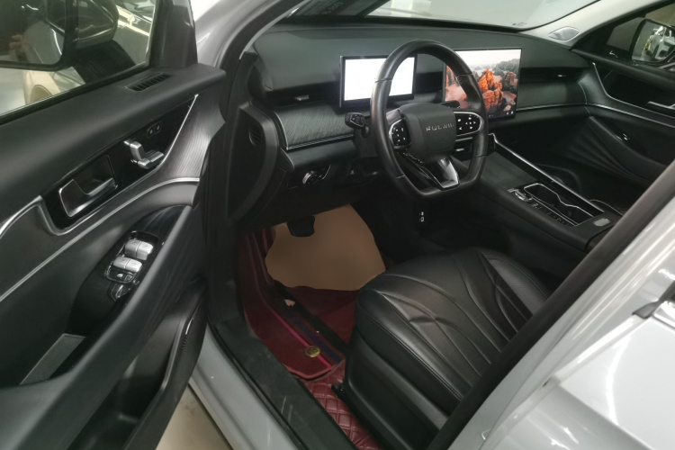 奇瑞 风云T9 2024款 120 长续航版标准型 5座 三元锂中控内饰7003