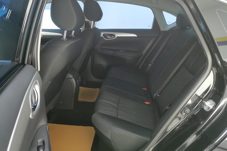 日产 轩逸 2024款 经典 1.6XE CVT舒适版中控内饰21