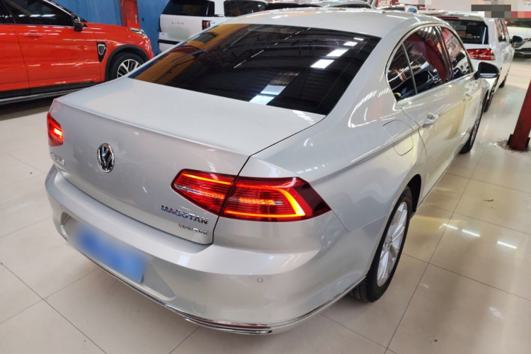 大众 迈腾 2017款 330TSI DSG 豪华型车身外观7