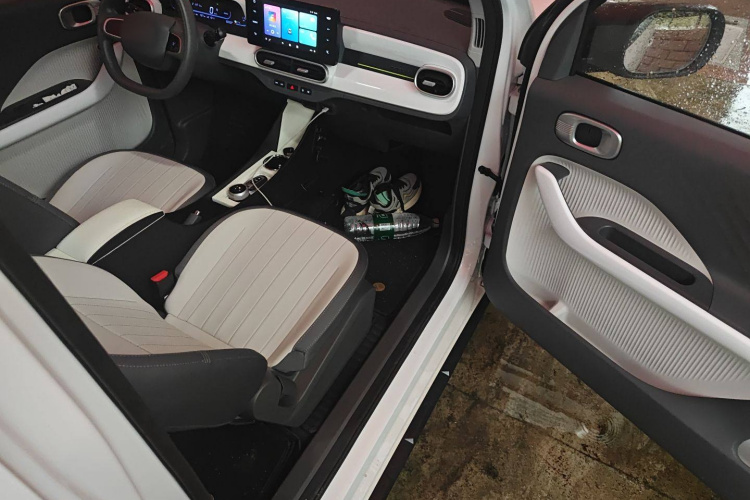 吉利银河 2025款 210km 熊猫骑士局部细节9005