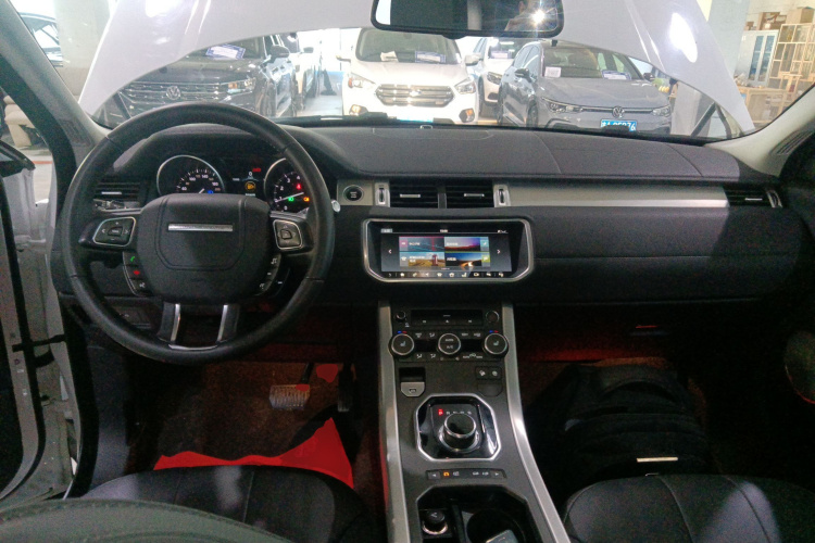 路虎 揽胜极光 2018款 240PS SE 智耀版中控内饰7002