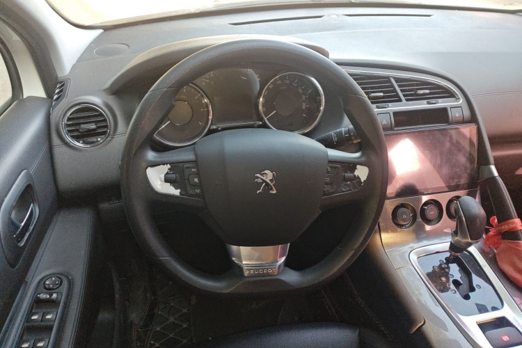 标致3008 2016款 1.6THP 自动经典版中控内饰13