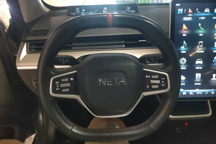 哪吒汽车 哪吒V 2022款 长续航行业定制版局部细节13