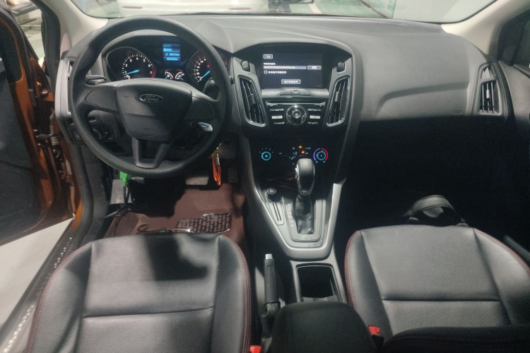 福特 福克斯 2015款 两厢 1.6L 自动舒适型中控内饰7002