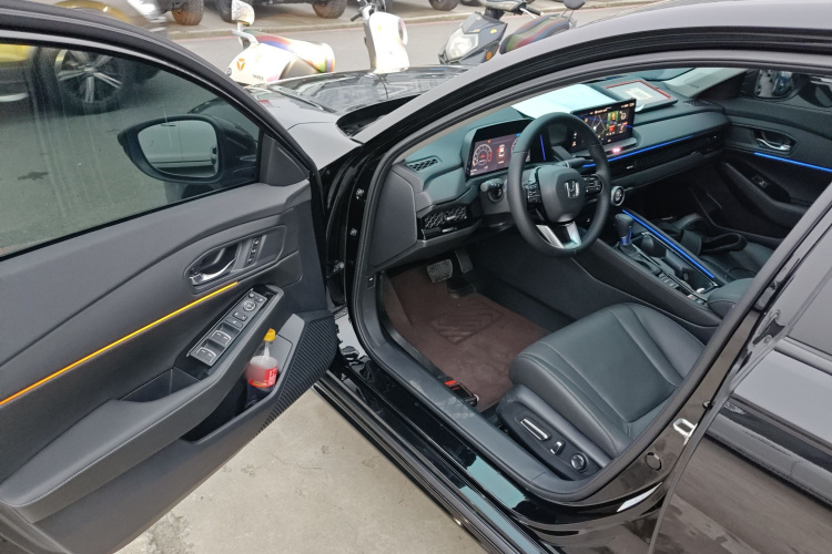 本田 雅阁 2025款 运动系列 260TURBO 尊贵版中控内饰20