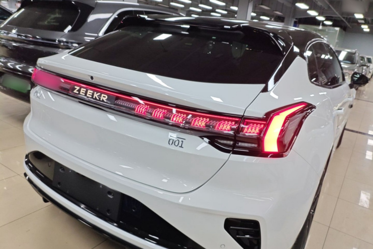 极氪001 2026款 103度后驱 Max版车身外观7