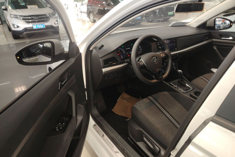 大众 朗逸纯电 2019款 优享版中控内饰20