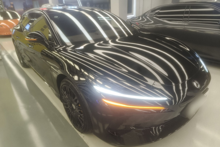 腾势Z9GT 2024款 1100四驱Ultra版车身外观6002