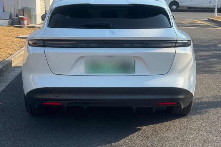 蔚来ET5T 2023款 75kWh Touring车身外观6005