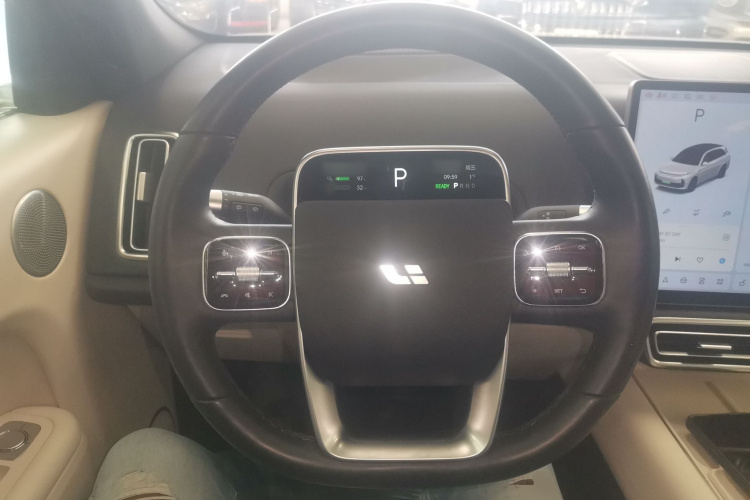 理想汽车 理想L7 2023款 Max中控内饰13