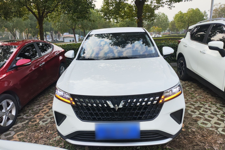 五菱汽车 五菱星驰 2022款 1.5L CVT畅玩型车身外观2