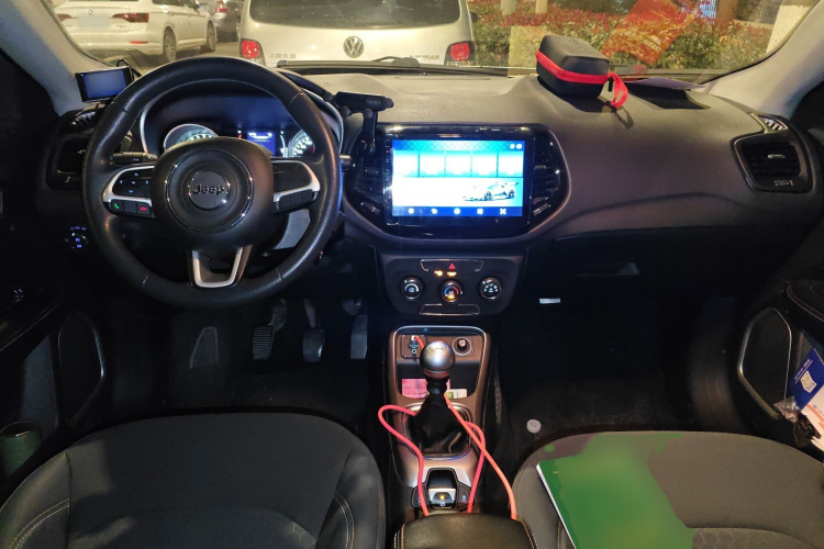 Jeep 指南者 2017款 200T 手动劲享版中控内饰12