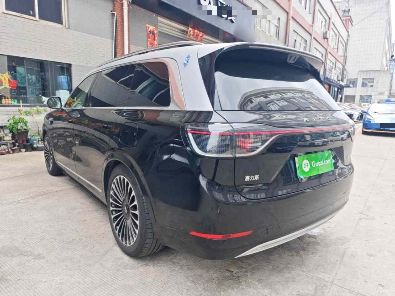 鸿蒙智行 问界M9 2025款 增程 Ultra版 52kWh 6座版 (192线激光雷达）(3)
