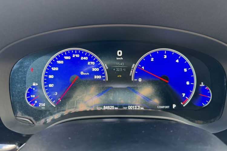 宝马5系 2019款 525Li 豪华套装中控内饰7002