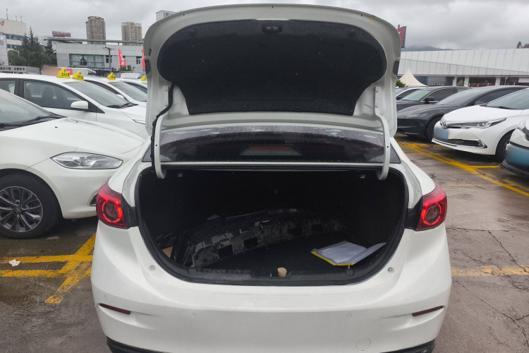 马自达3 昂克赛拉 2017款 三厢 1.5L 自动豪华型 国V机舱底盘23