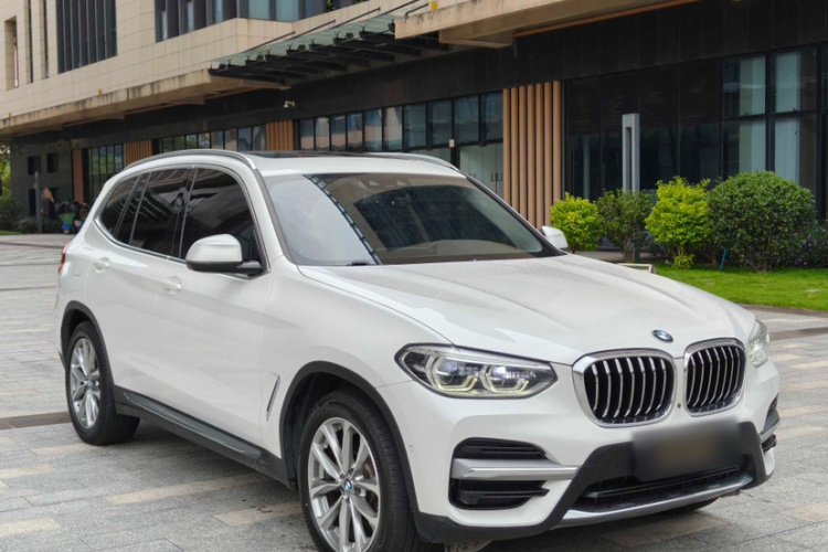 宝马X3 2021款 xDrive25i 豪华套装车身外观6006