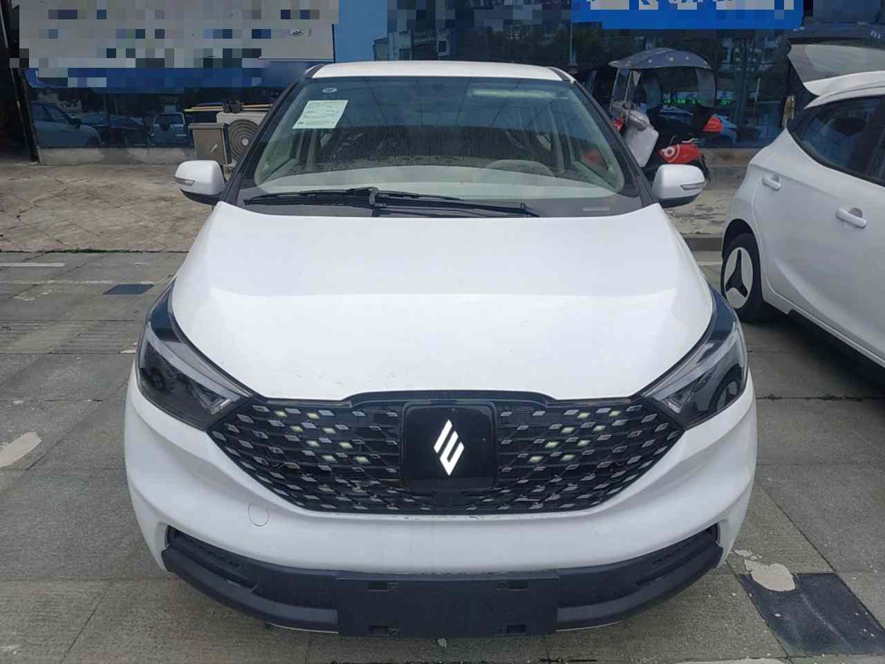 江铃集团新能源 易至EV3 2025款 Plus 330KM舒适型(1)