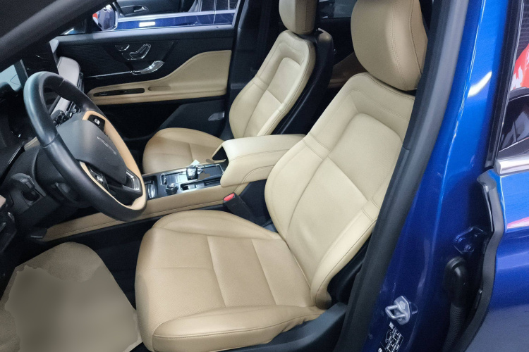 林肯 冒险家 2020款 2.0T 两驱尊雅版中控内饰19