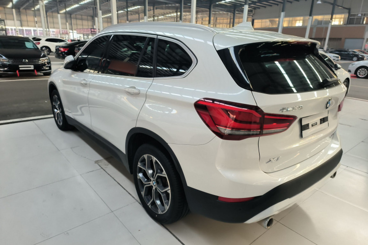 宝马X1 2021款 sDrive25Li 领先型车身外观4