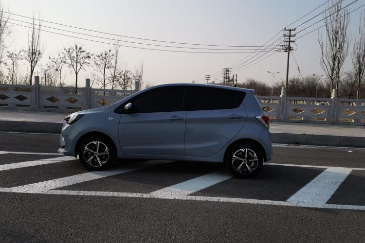 长安欧尚 奔奔E-Star 2020款 心悦版 磷酸铁锂（31.95kWh）车身外观6005