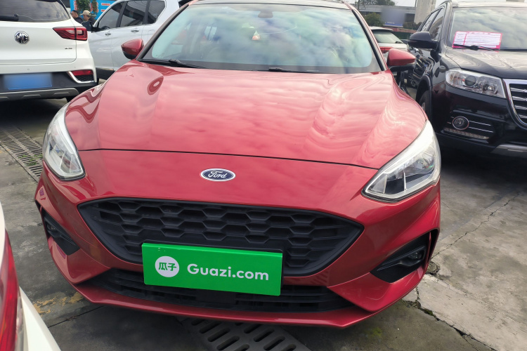 福特 福克斯 2020款 两厢 EcoBoost 180 自动锋潮型车身外观2