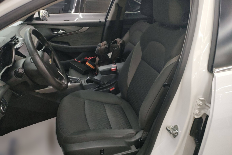 雪佛兰 迈锐宝 2016款 1.6T 自动舒适版中控内饰19