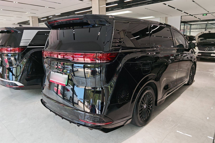 腾势D9 2024款 DM-i 980 四驱尊荣型车身外观6005