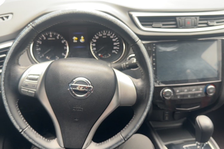 日产 逍客 2017款 2.0L CVT豪华版 国V中控内饰13