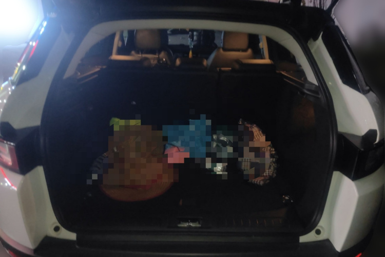 路虎 揽胜极光 2018款 240PS PURE 风尚版中控内饰23