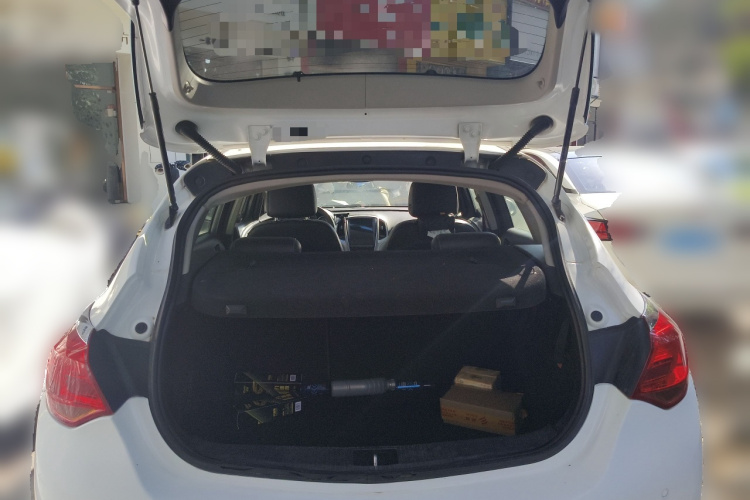 别克 英朗 2014款 XT 1.6L 自动时尚版中控内饰23