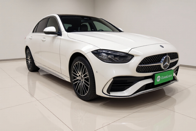 奔驰C级 2024款 C 260 L 运动版车身外观3