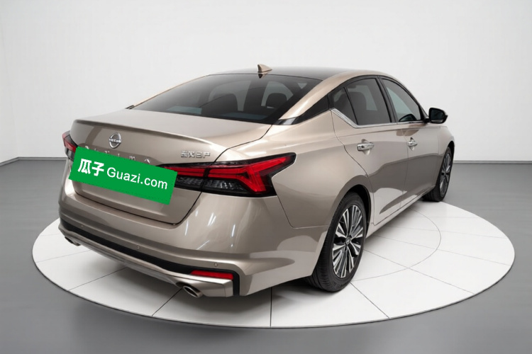 日产 天籁 2022款 2.0L XL-TLS 悦享版车身外观7