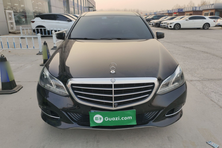 奔驰E级 2015款 改款 E 260 L车身外观2