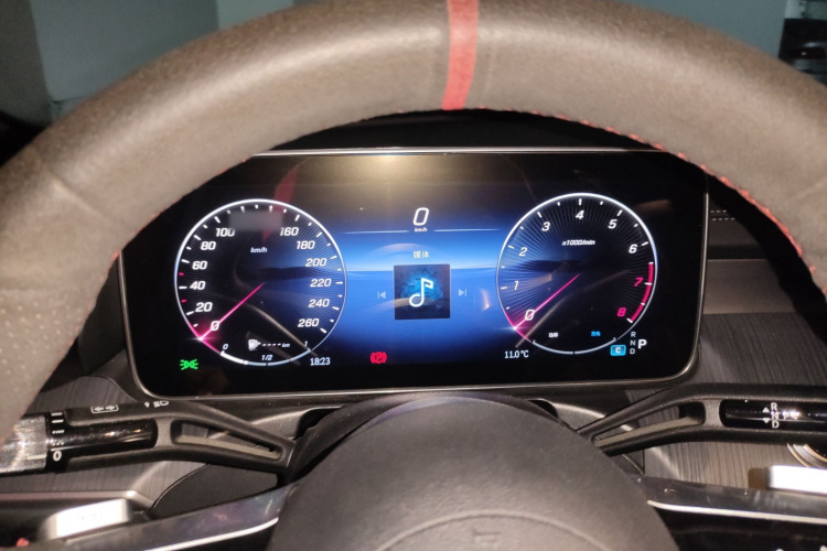 奔驰C级 2023款 C 260 L 皓夜运动版局部细节14