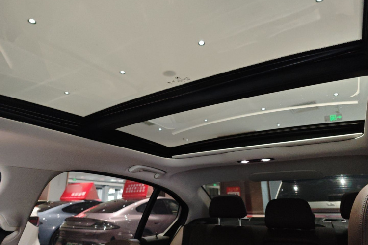 宝马i3 2024款 eDrive 40 L 曜夜套装局部细节22