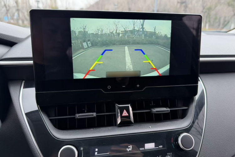 丰田 雷凌 2023款 TNGA 1.5L CVT领先版局部细节16