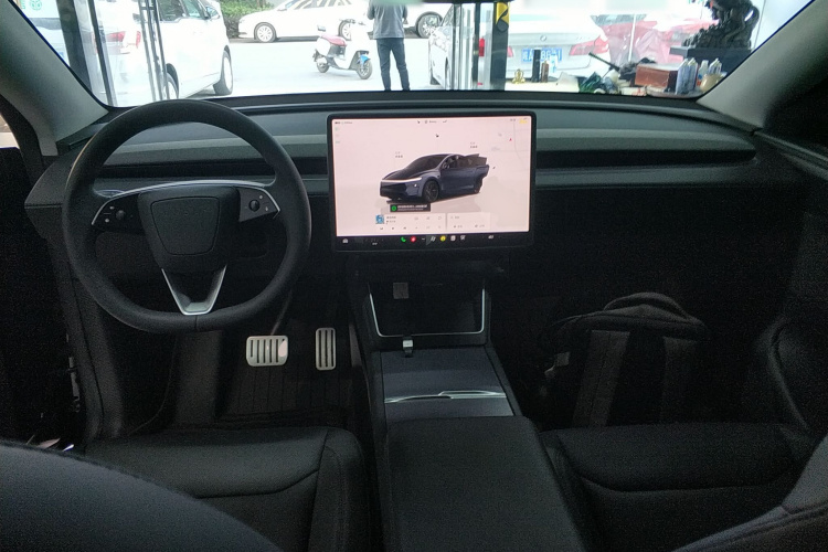 特斯拉 Model Y 2025款 长续航全轮驱动 首发版中控内饰12