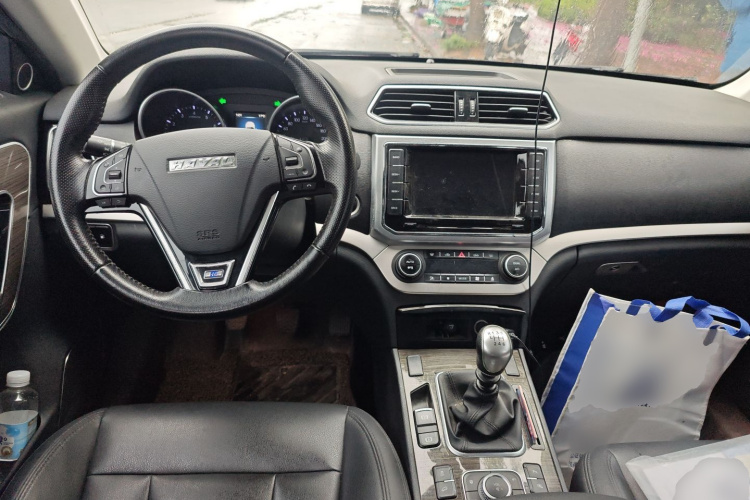 哈弗H6 Coupe 2015款 蓝标改款 2.0T 手动两驱都市型中控内饰12