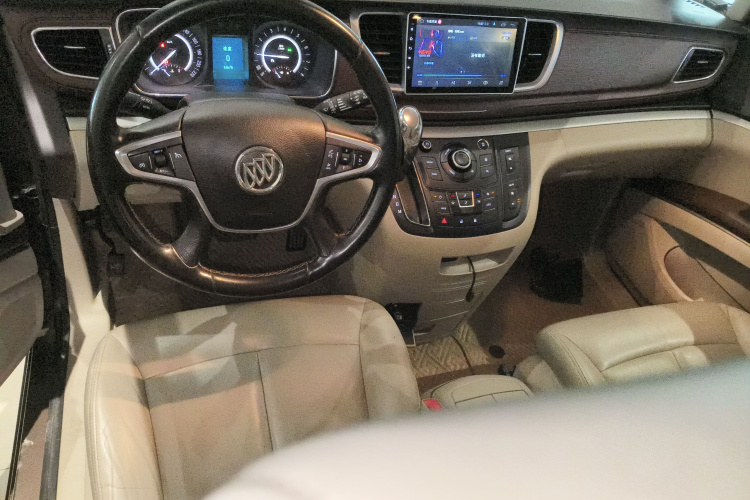 别克GL8 2018款 28T 豪华型 国VI中控内饰7002