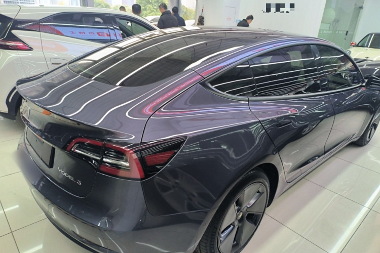 特斯拉 Model 3 2021款 标准续航后驱升级版车身外观7