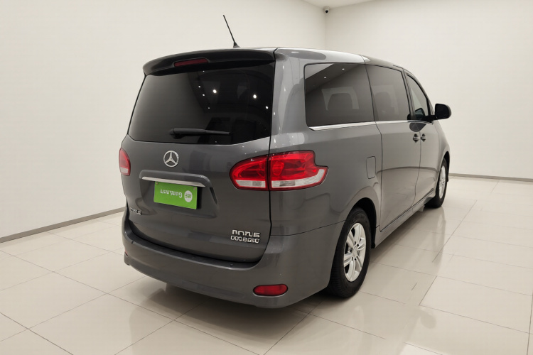 上汽大通MAXUS 大通G10 2018款 PLUS 2.0T 自动精英版车身外观7