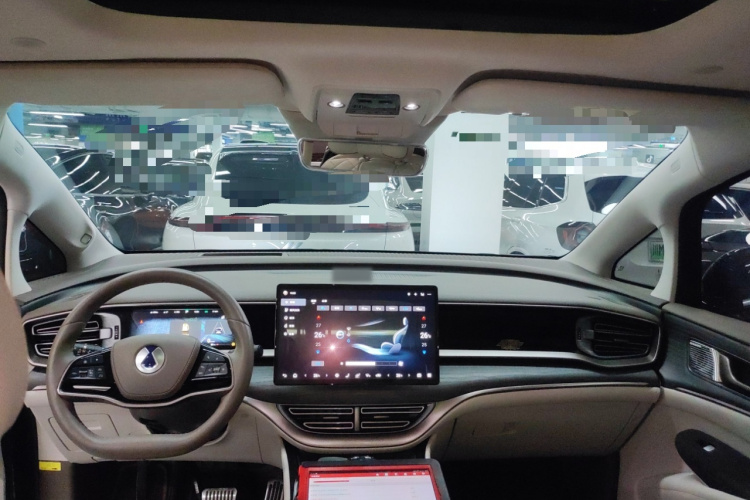 腾势D9 2022款 DM-i 970 四驱旗舰型中控内饰7002