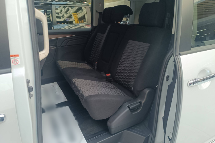 东南 得利卡 平行进口 豪华版 柴油 2.3T中控内饰7004