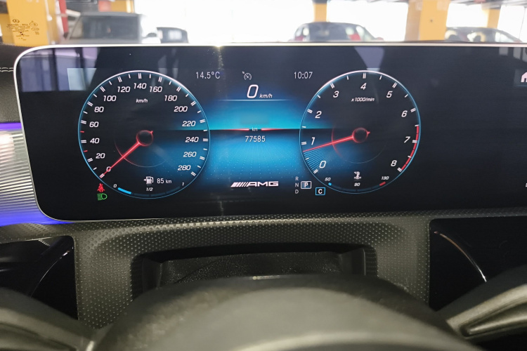 奔驰A级AMG 2019款 AMG A 35 L 4MATIC局部细节14