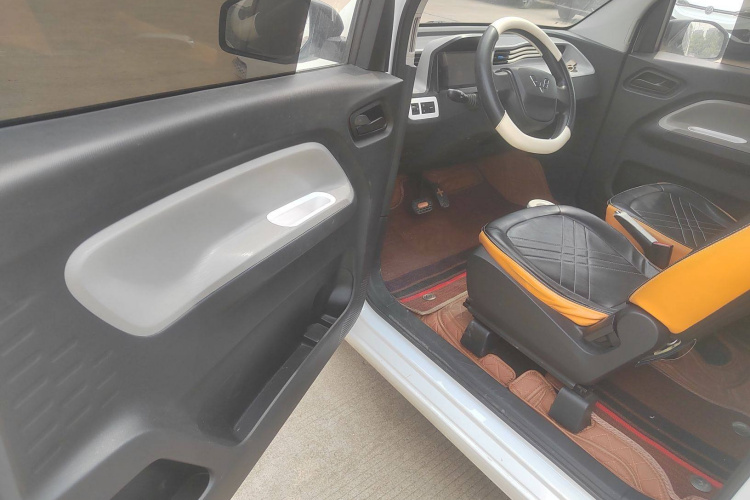 五菱汽车 宏光MINIEV 2022款 自在款 磷酸铁锂中控内饰7003