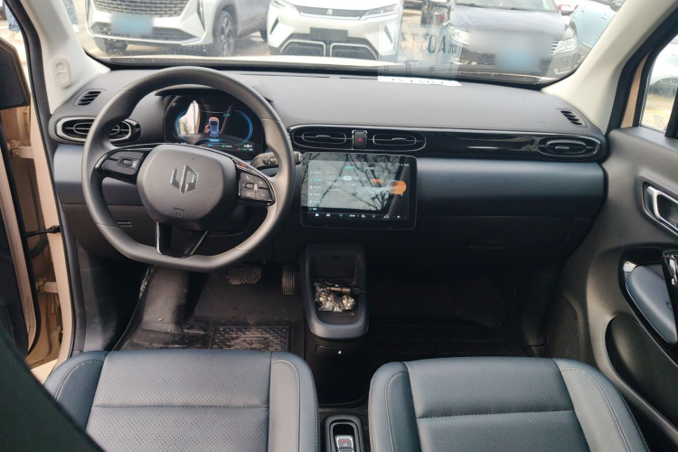 零跑汽车 零跑T03 2022款 耀金版中控内饰12