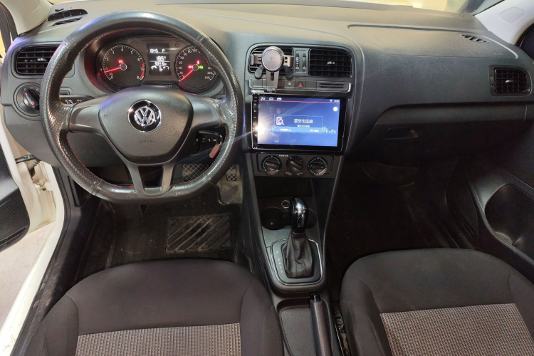 大众 Polo 2016款 1.4L 自动风尚型局部细节16