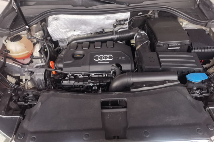 奥迪Q3 2013款 35 TFSI 舒适型机舱底盘24